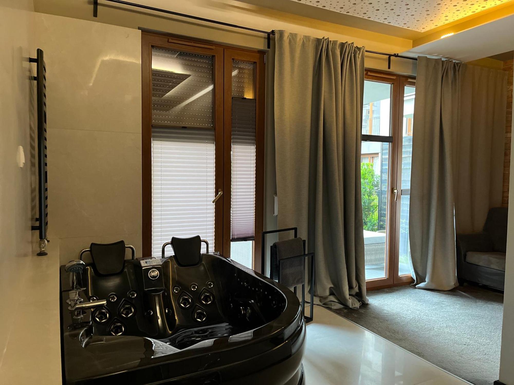 Jacuzzi Rakowicka Top Apartments Krakow Exterior photo